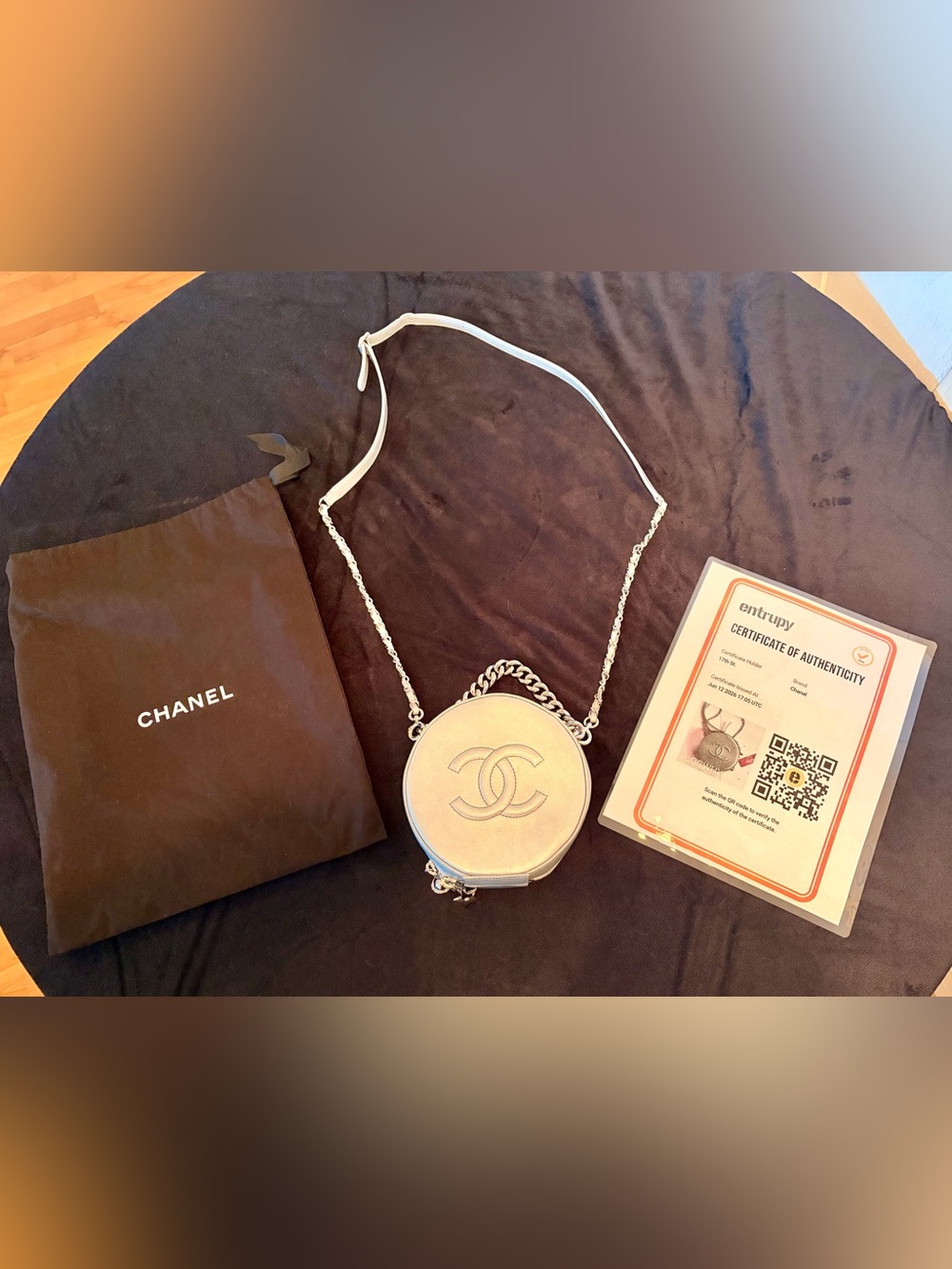 CHANEL Silver CC Round as Earth Chain 2Way Bag - Picture 13 of 14